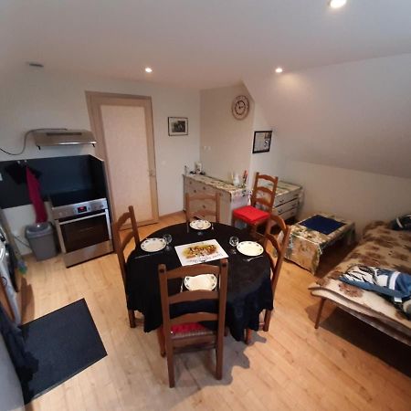 Le Deux Gaulle Apartment Le Mêle-sur-Sarthe Екстериор снимка