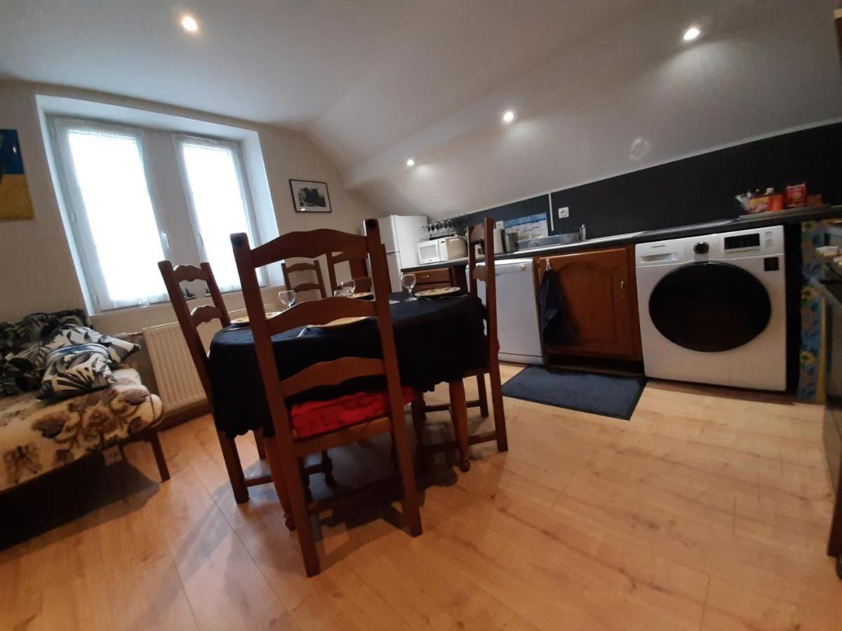 Le Deux Gaulle Apartment Le Mêle-sur-Sarthe Екстериор снимка