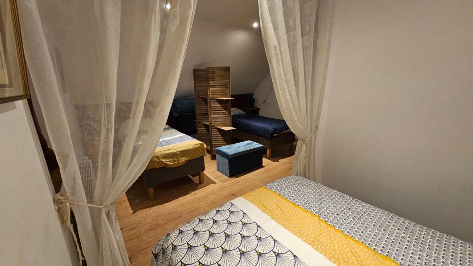 Le Deux Gaulle Apartment Le Mêle-sur-Sarthe Екстериор снимка